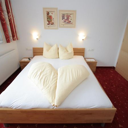Spacious Apartment In Uderns Near Ski Area Eksteriør billede