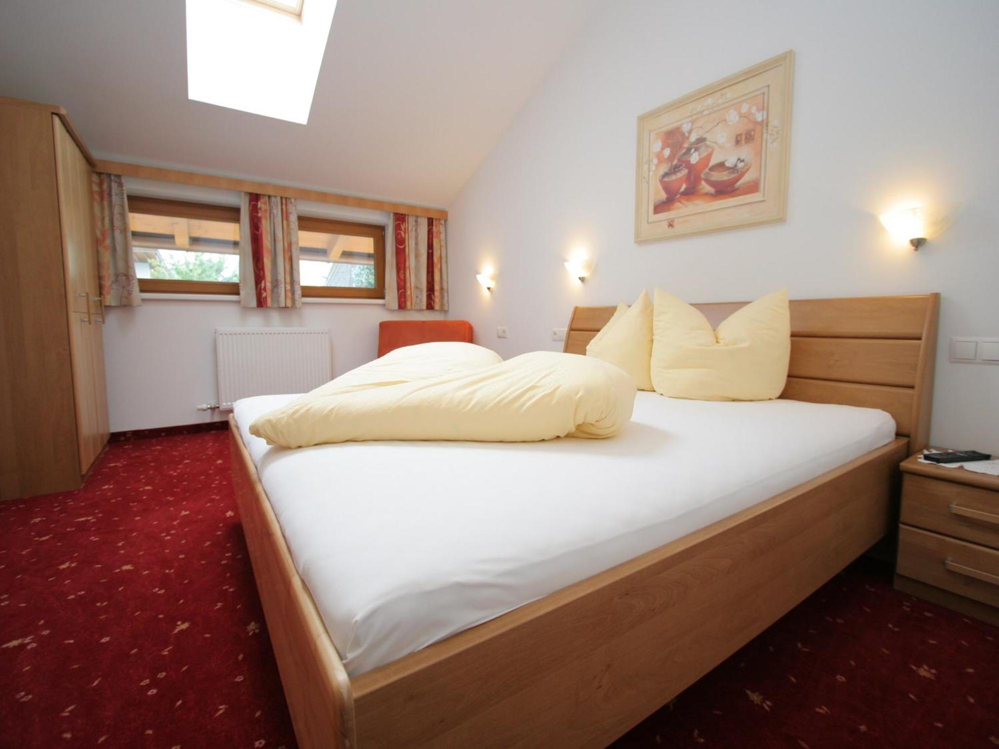 Spacious Apartment In Uderns Near Ski Area Eksteriør billede