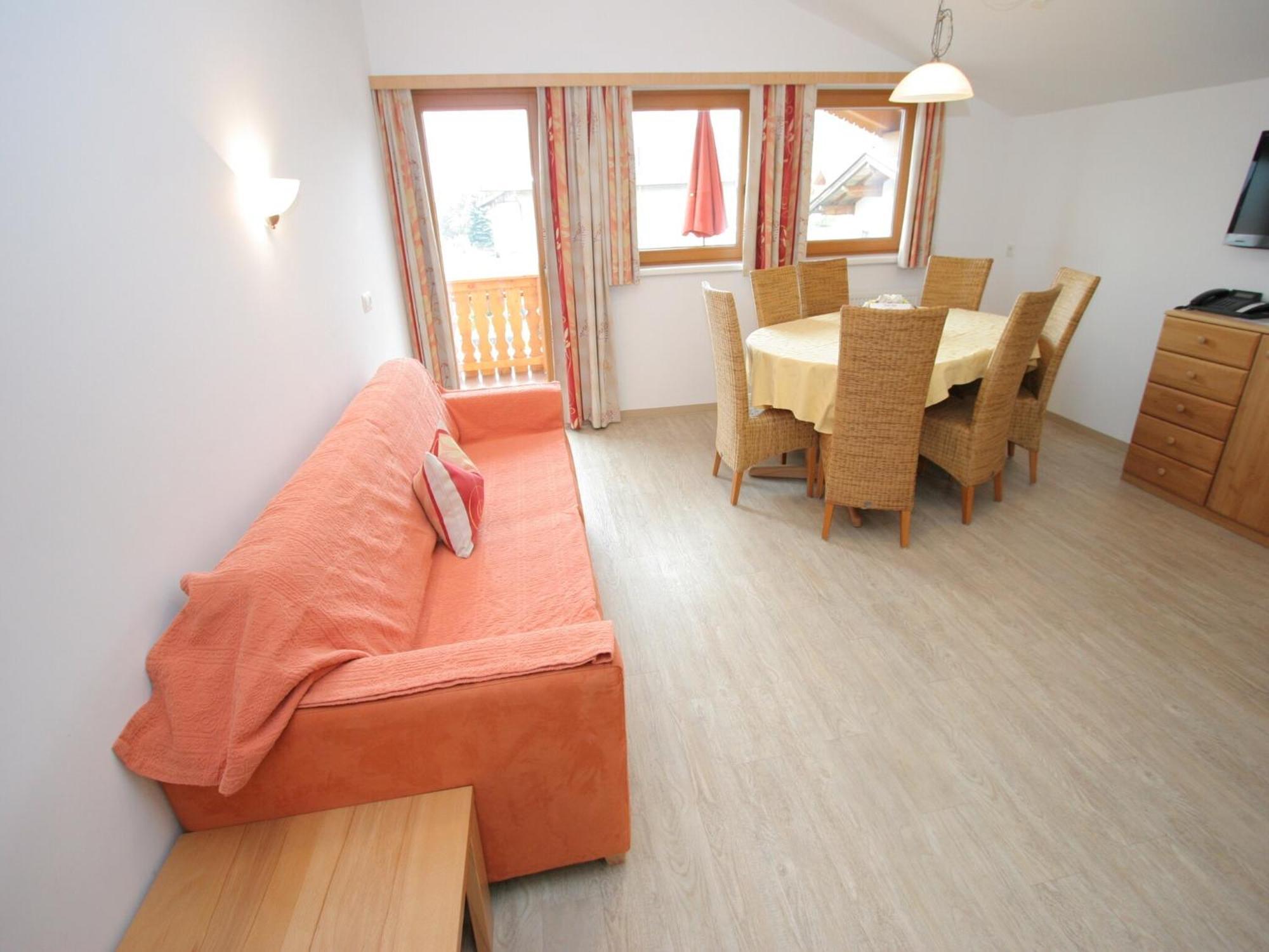 Spacious Apartment In Uderns Near Ski Area Eksteriør billede