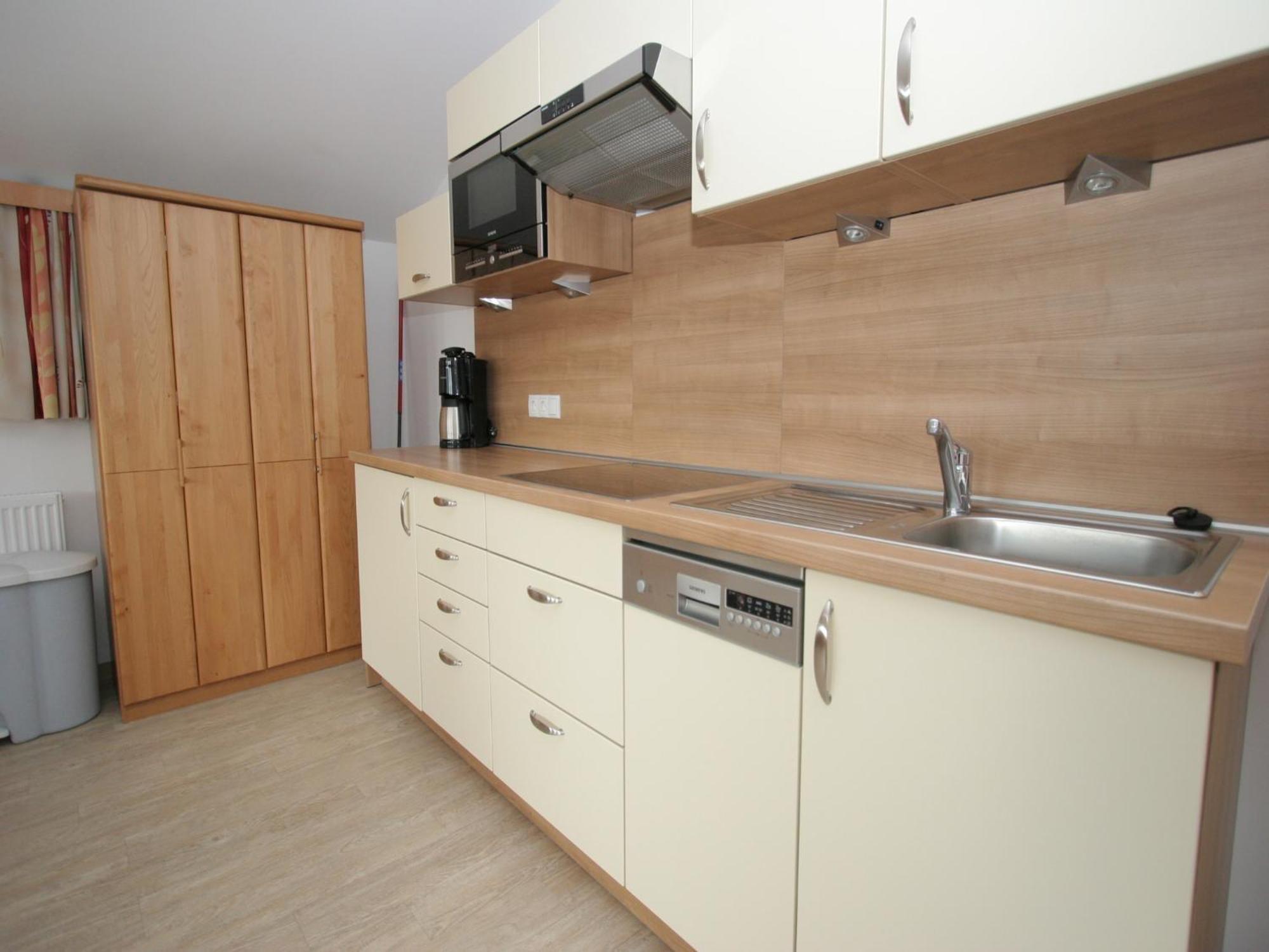 Spacious Apartment In Uderns Near Ski Area Eksteriør billede