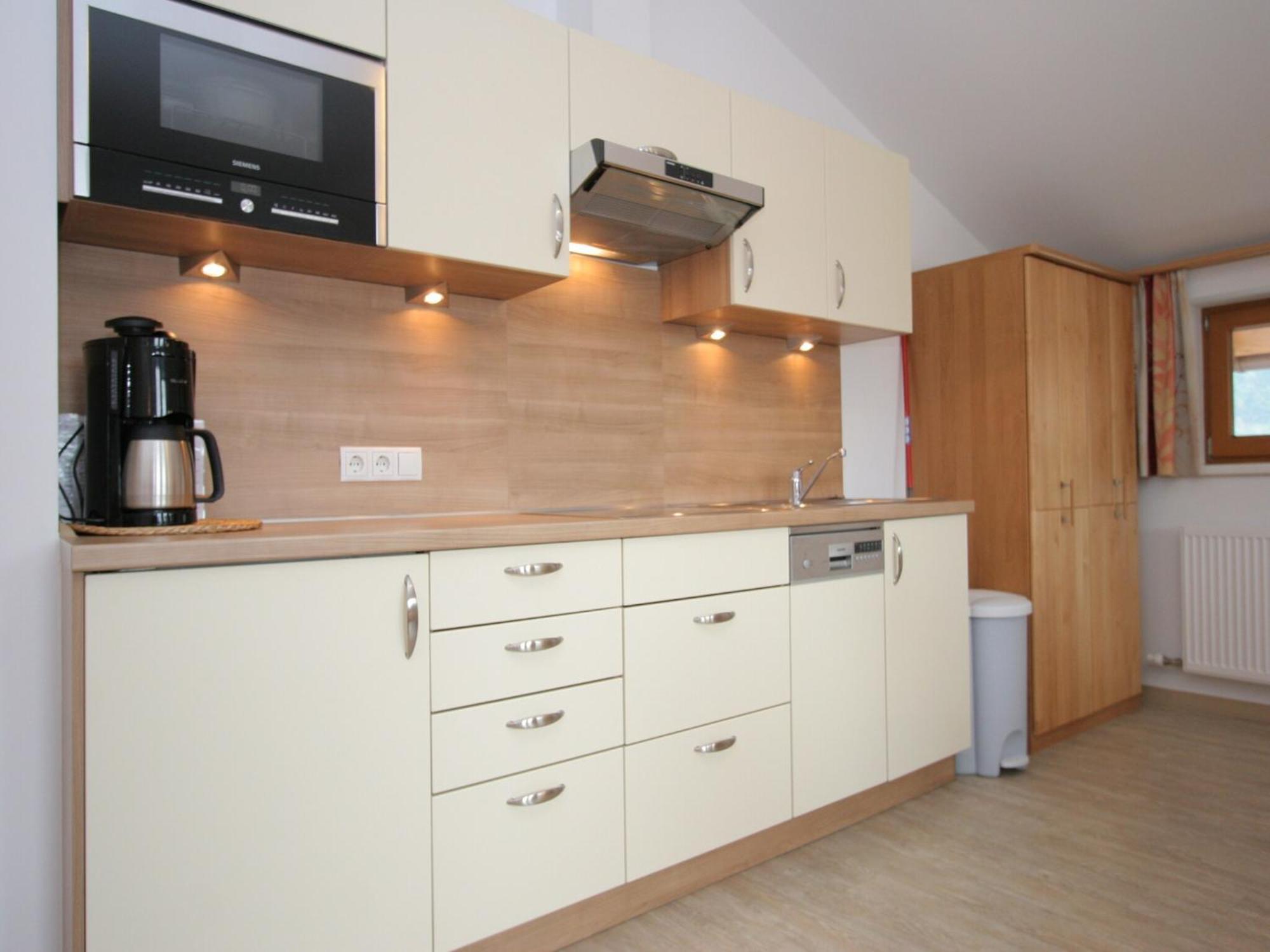 Spacious Apartment In Uderns Near Ski Area Eksteriør billede
