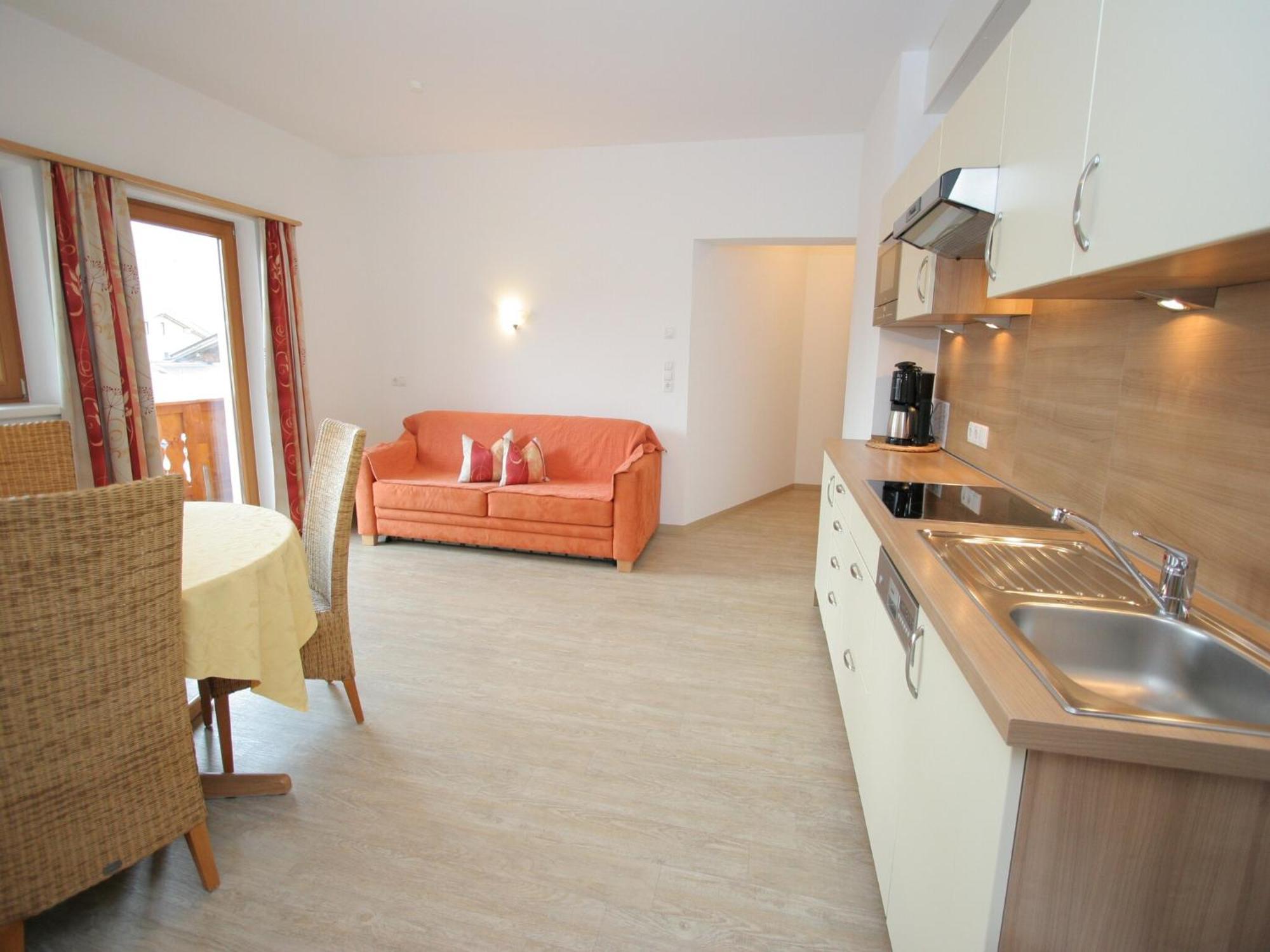 Spacious Apartment In Uderns Near Ski Area Eksteriør billede
