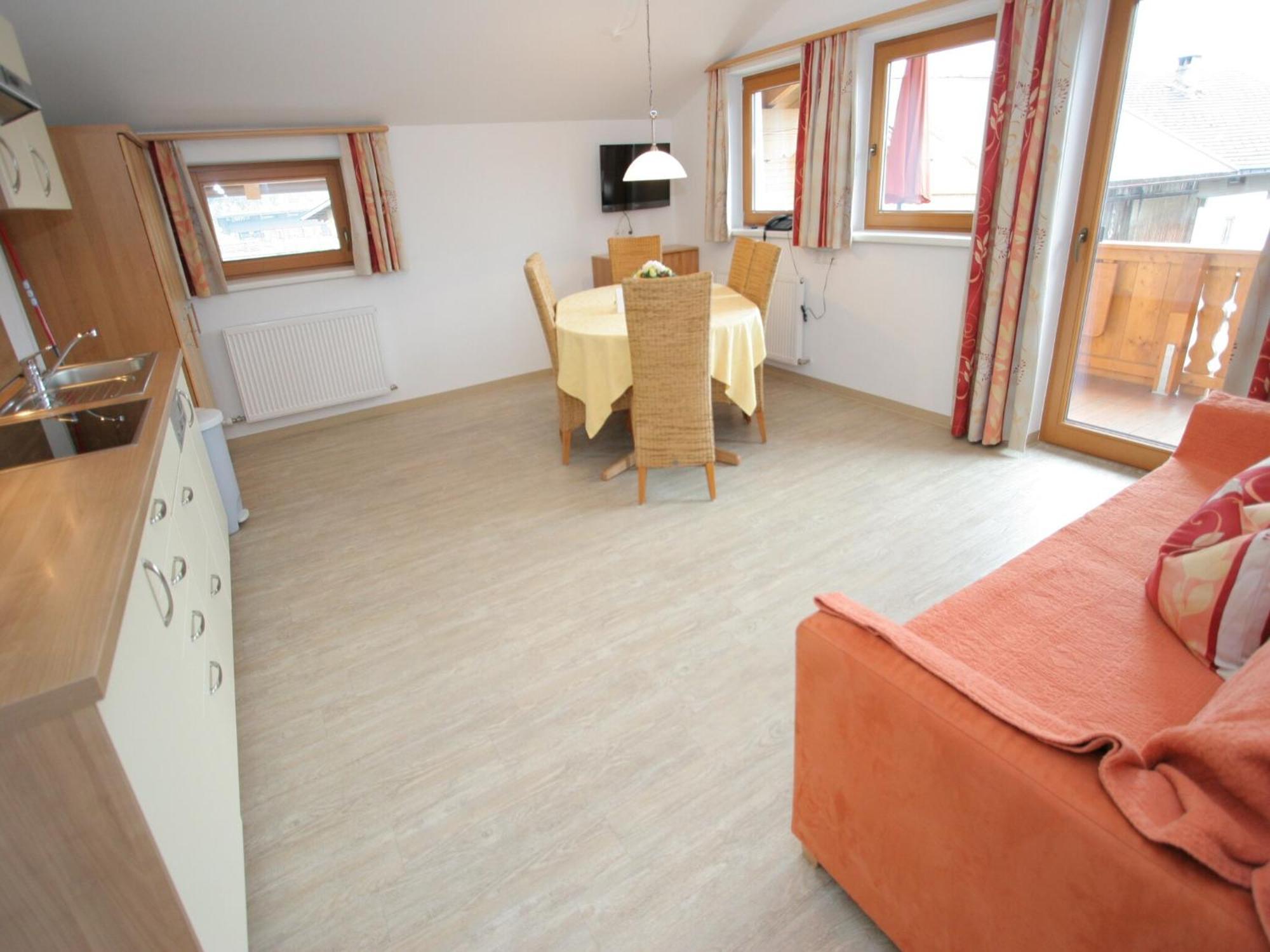 Spacious Apartment In Uderns Near Ski Area Eksteriør billede