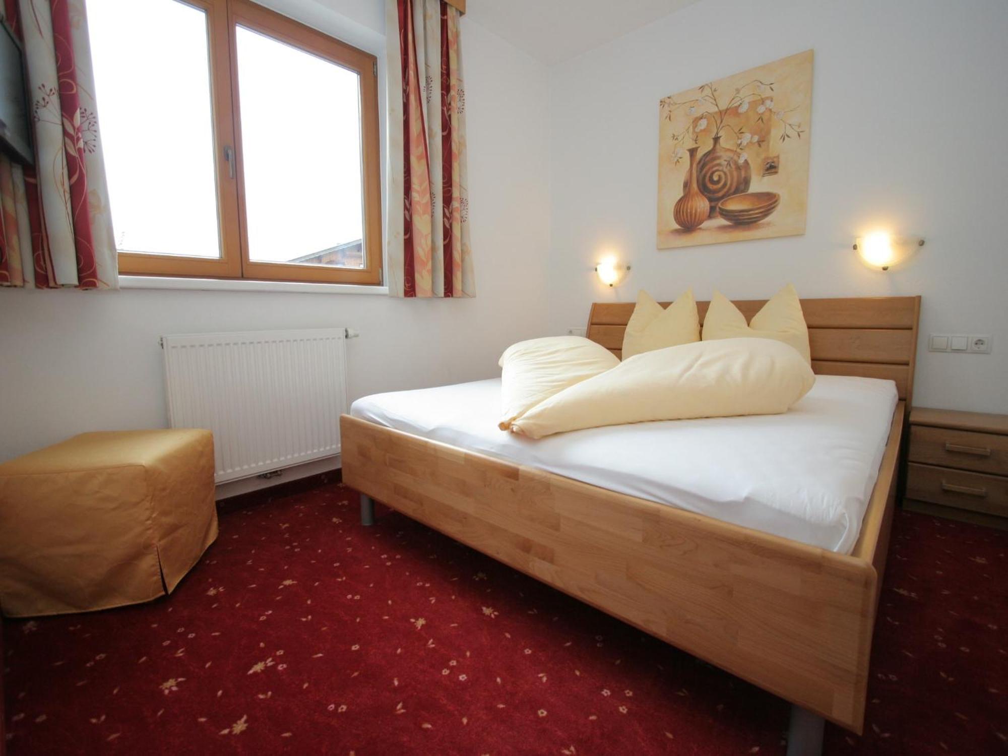 Spacious Apartment In Uderns Near Ski Area Eksteriør billede